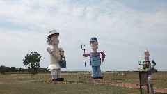 Enchanted Highway Tin Family , ND