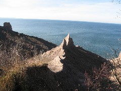 Chimney Bluffs State Park