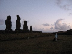 Tahai; moai; Easter island