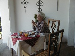 Ruth Dorrough; Antigua Guatemala