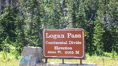 sign Logan Pass
Continental Divide
Elevation 6646 Ft 2025 Mt