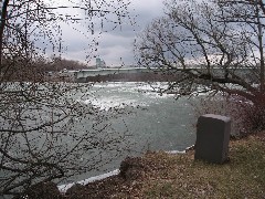 CT12 Conservation Trail Hiking Niagara River