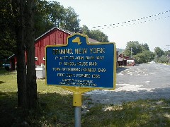 Hiking NCT FLT M32 Denning New York sign