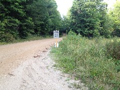 sign ROAD CLOSED - 4 x 4 ONLY