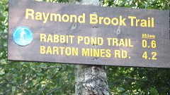 sign Raymond Brook Trail
Rabbit Pond Trail
Thirteenth Lake <-> North Creek
BArton Mines Rd
NCT; New York; Adirondacks; Thirteenth Lake North Creek